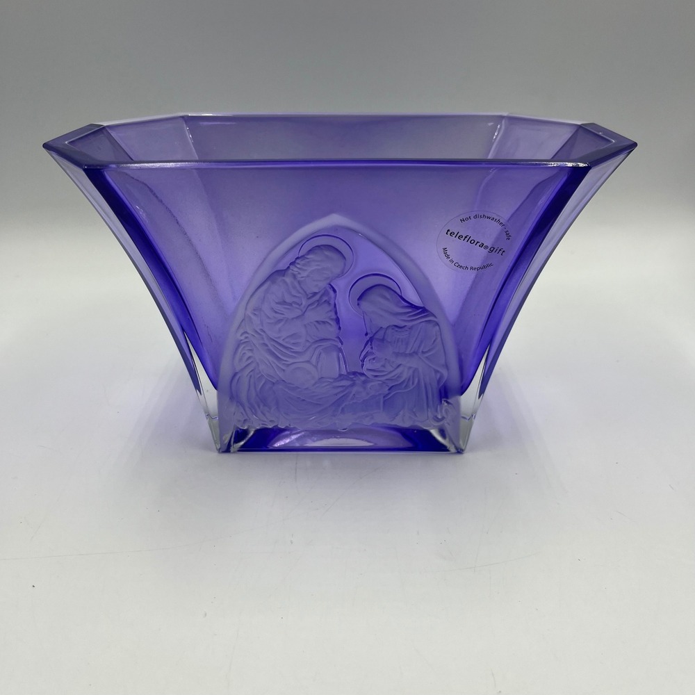 Teleflora Czech Republic Purple Frosted Etched Glass Manger Nativity Scene Vase
